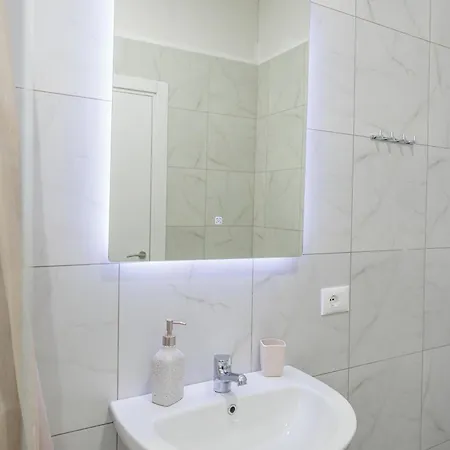 Luxury With Parking Апартаменты *