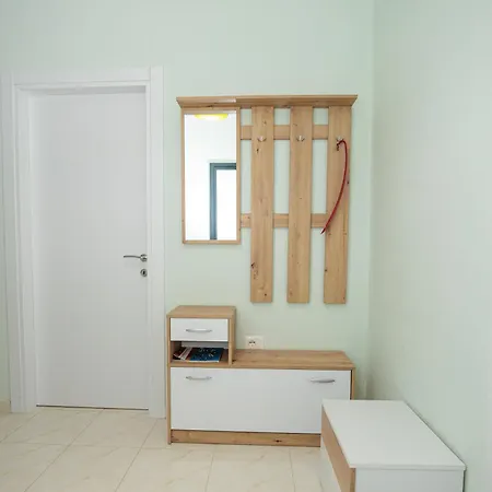 Apartamento Luxury With Parking Tirana