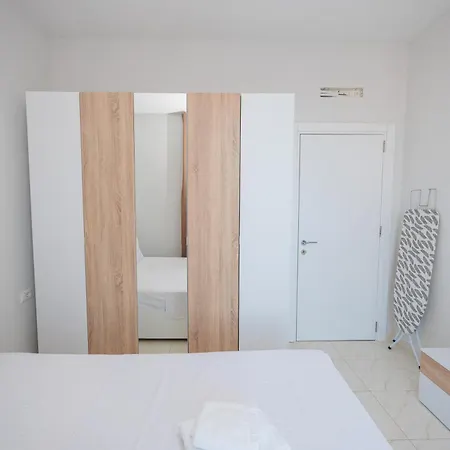 Luxury With Parking *