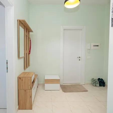 Daire Luxury With Parking Tiran