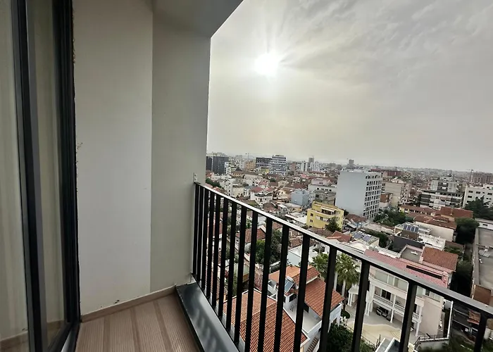 Luxury With Parking 公寓 *