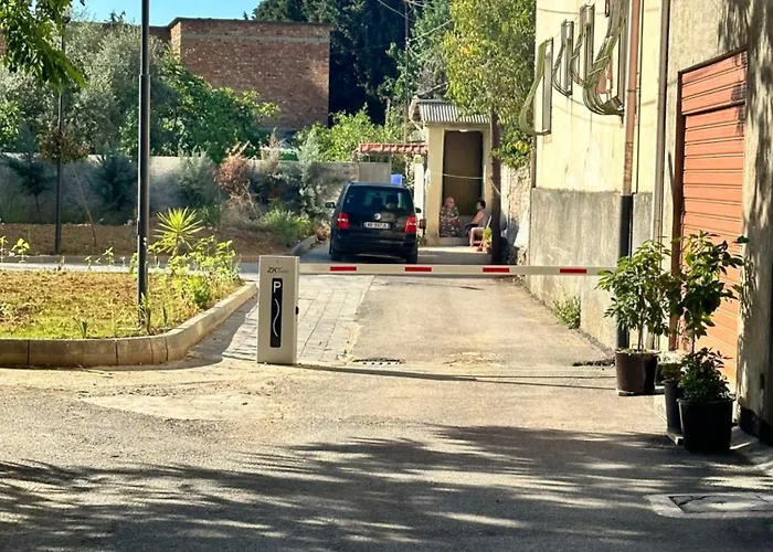 Luxury With Parking * 地拉那