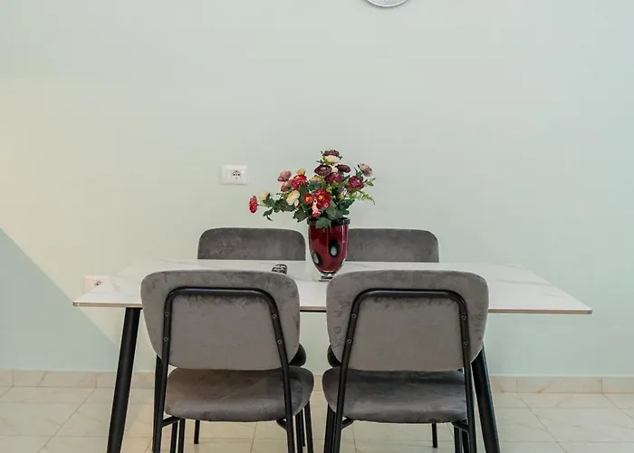 Luxury With Parking 公寓 *