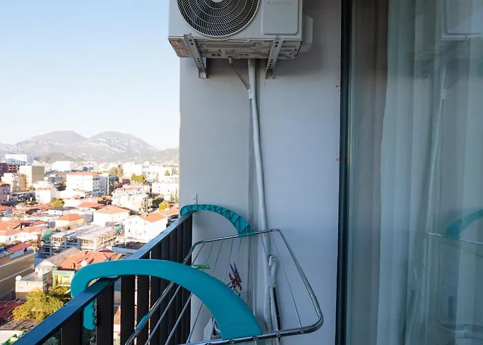 Luxury With Parking 公寓